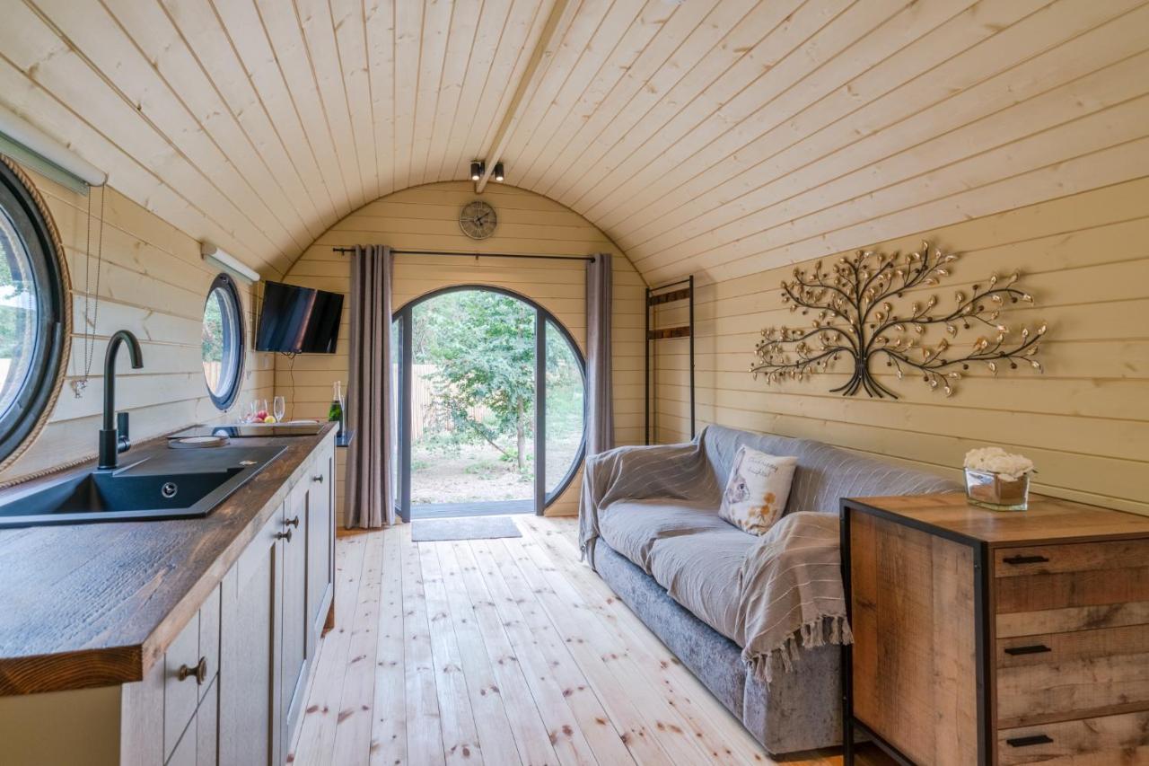 Apple - Luxury Cabin In The Cotswolds Villa Alderton  Buitenkant foto